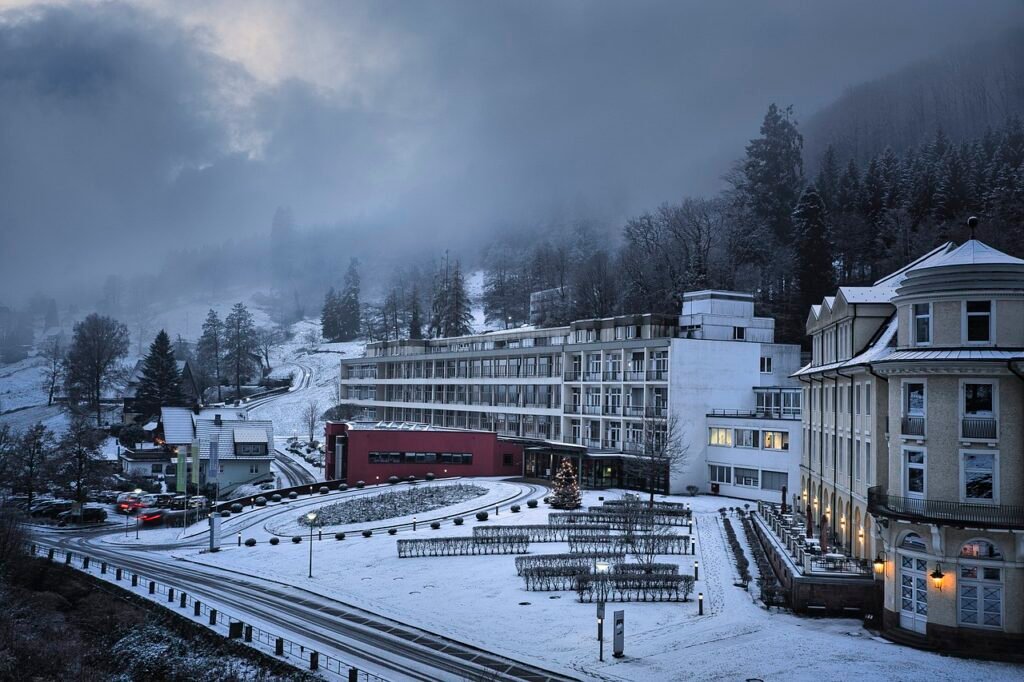 Factors to consider when choosing a hotel Factors to consider when choosing a hotel