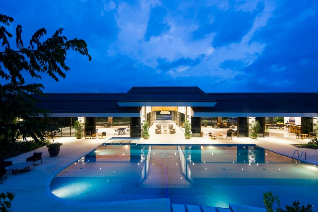 Requesting a specific room type or location within the hotel